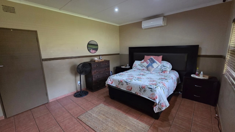 3 Bedroom Property for Sale in Protea Park North West